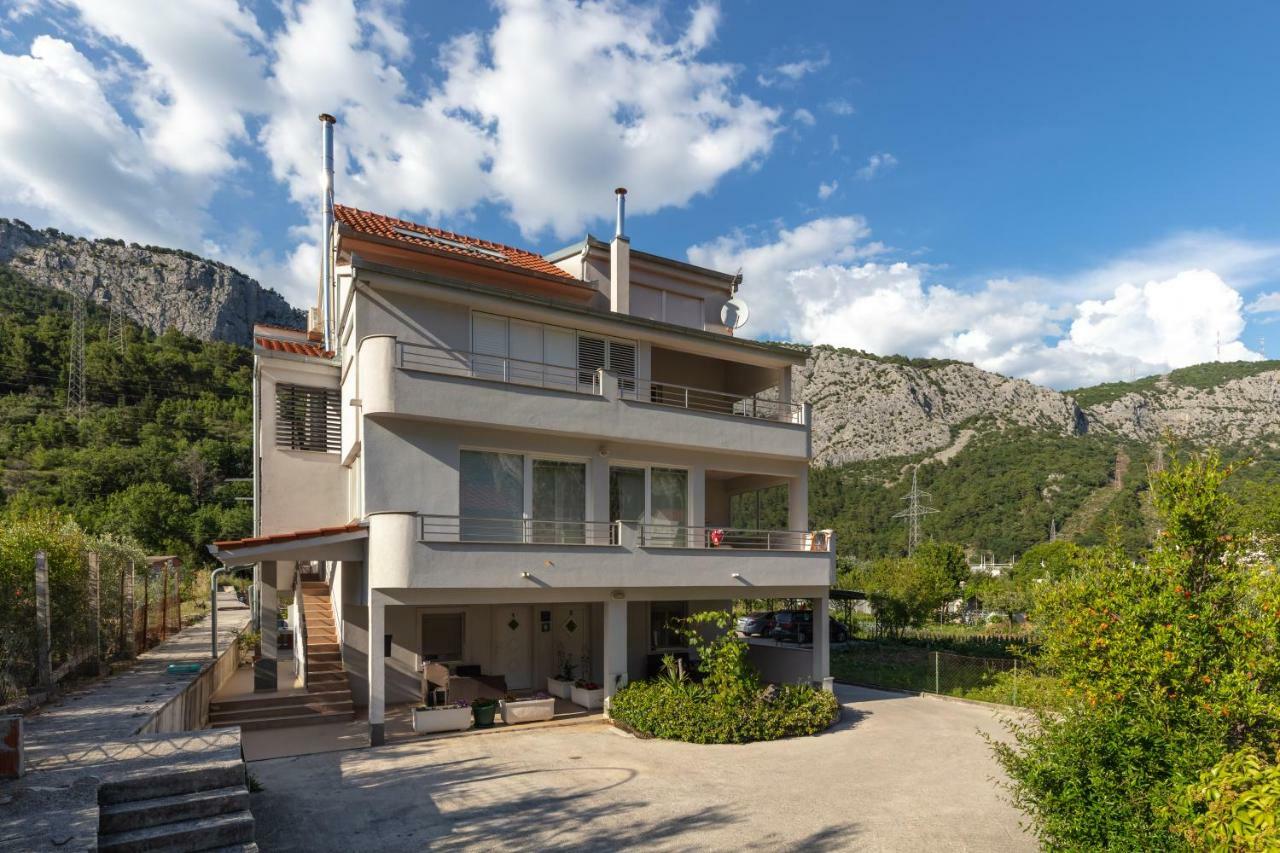 Apartments Bubalo Omis Exterior photo