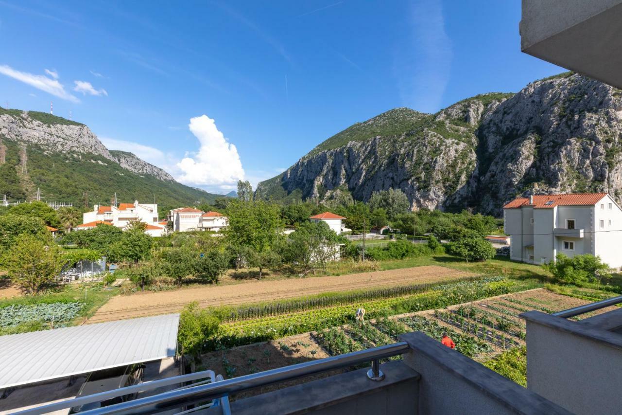 Apartments Bubalo Omis Exterior photo