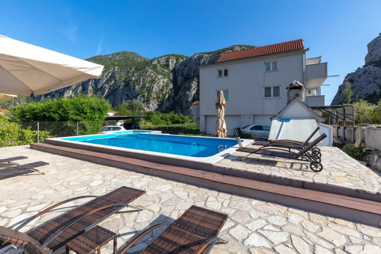 Apartments Bubalo Omis Exterior photo