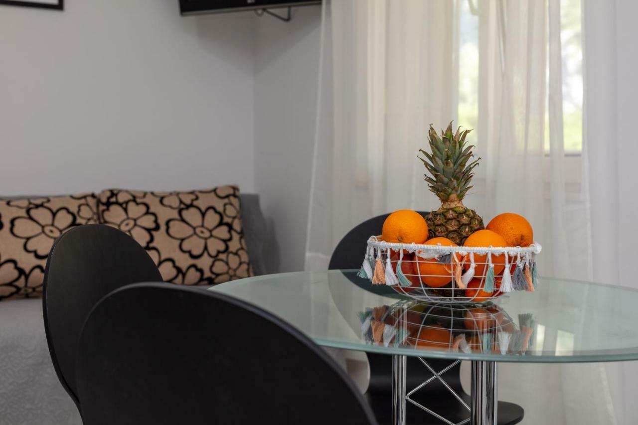 Apartments Bubalo Omis Exterior photo